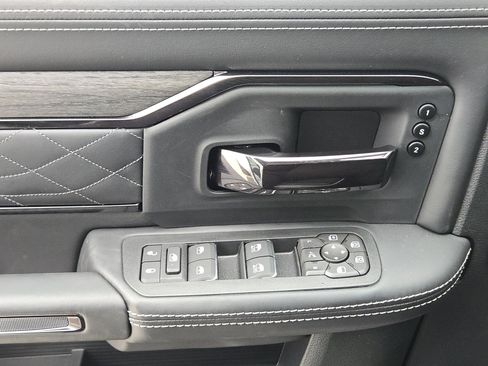 New 2026 RAM 3500 Limited AWD/4WD image 19