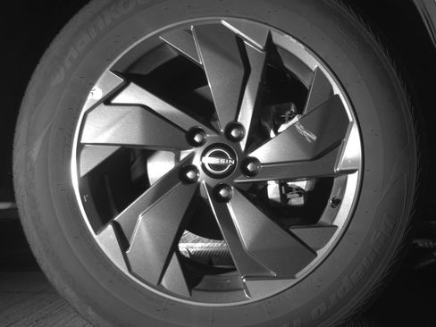 Used 2025 Nissan Rogue SV image 13