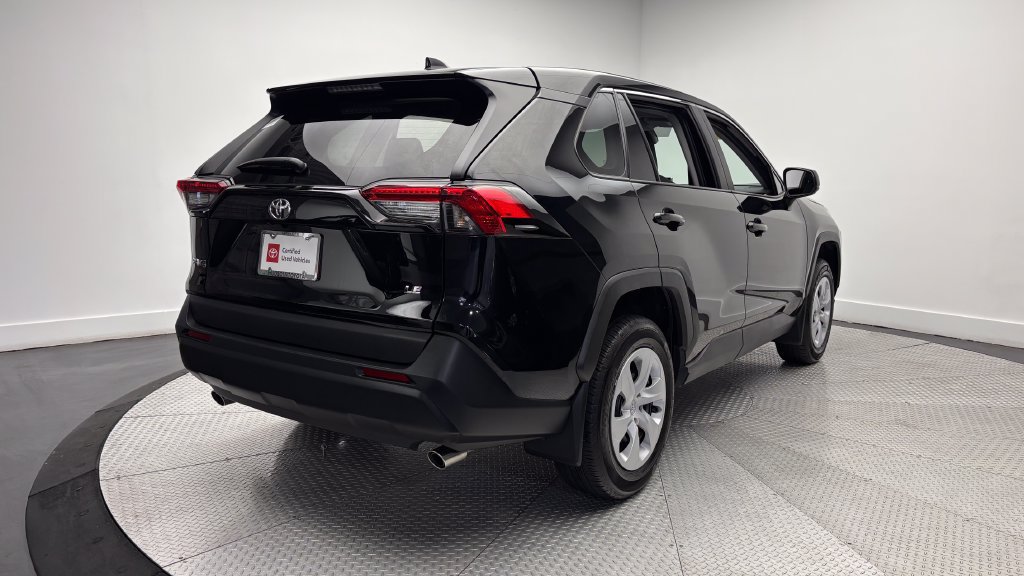 Certified 2025 Toyota RAV4 LE FWD image 35