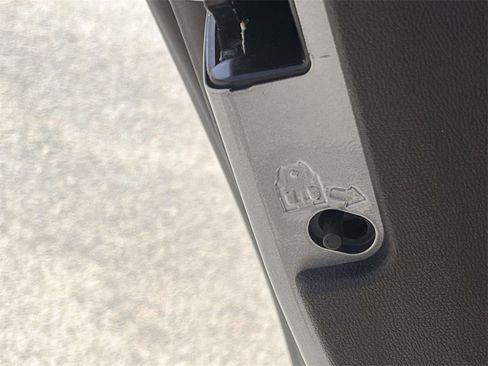 Used 2024 Chevrolet Malibu LT image 14