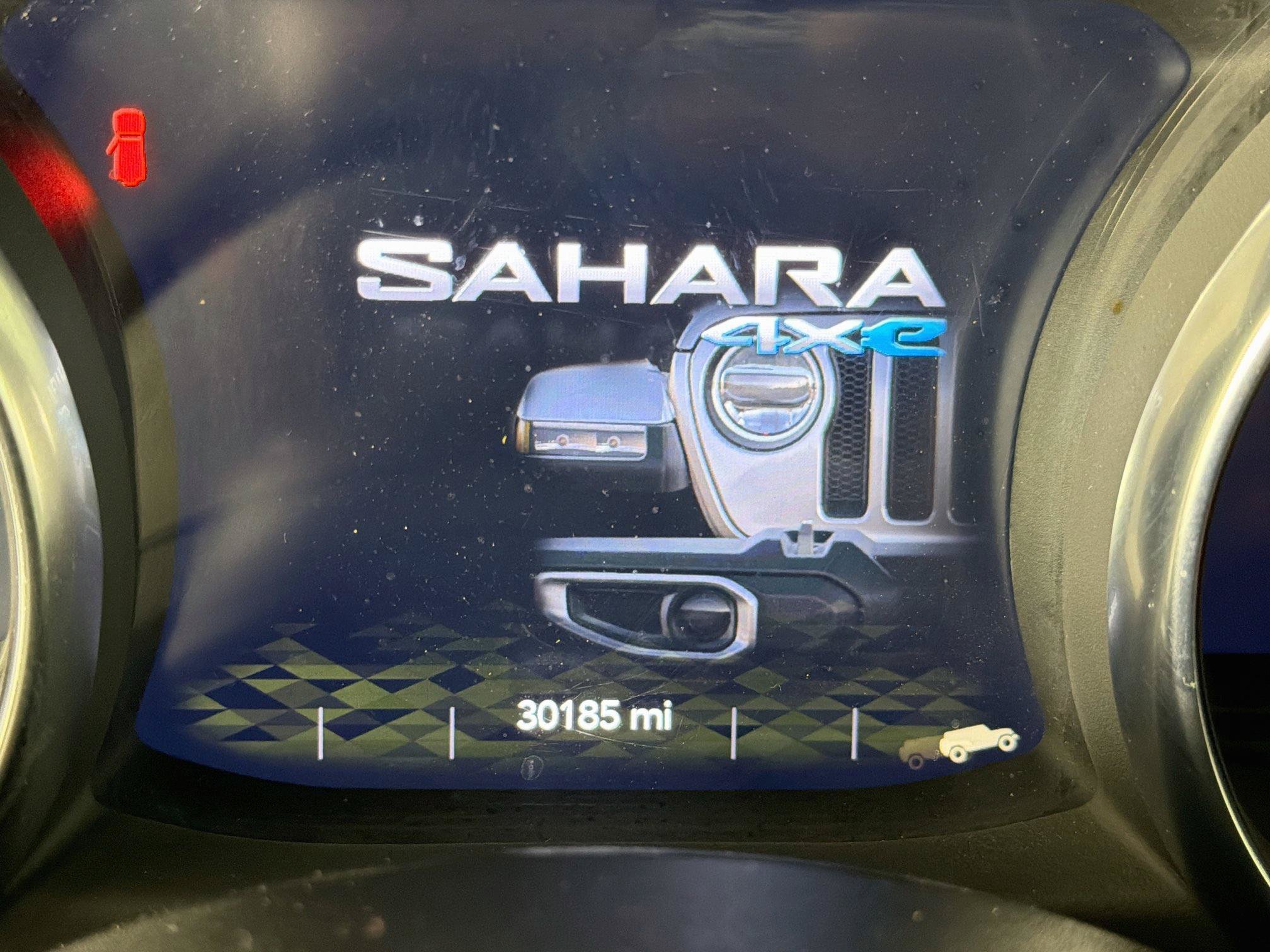 Used 2023 Jeep Wrangler Unlimited Sahara w/ Cold Weather Group AWD/4WD image 18