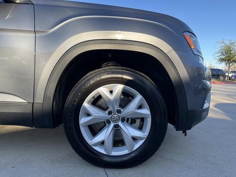 Used 2019 Volkswagen Atlas SE w/ Towing Package image 8