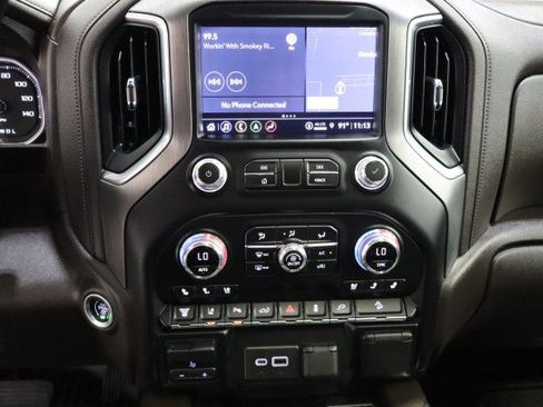 Used 2022 GMC Sierra 3500 Denali w/ Denali Ultimate Package AWD/4WD image 47