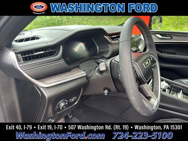 Used 2023 Jeep Grand Cherokee L Overland AWD/4WD image 13