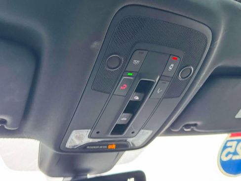 Used 2025 Audi Q3 2.0T Premium w/ Convenience Package image 33