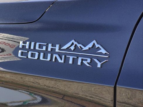 Used 2025 Chevrolet Tahoe High Country w/ Sun And Tow Package image 11