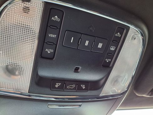 Used 2017 Jeep Grand Cherokee SRT AWD/4WD image 19