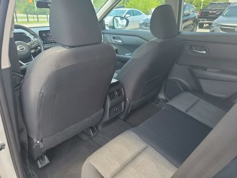Used 2024 Nissan Rogue SV AWD/4WD image 12