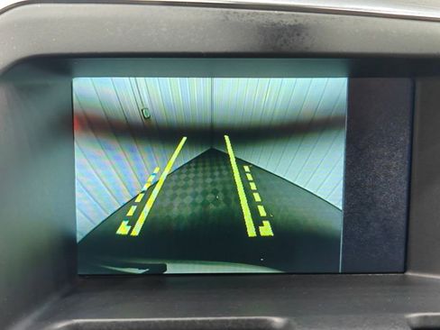 Used 2017 Volvo XC60 T5 Inscription w/ Preferred Option Package image 6