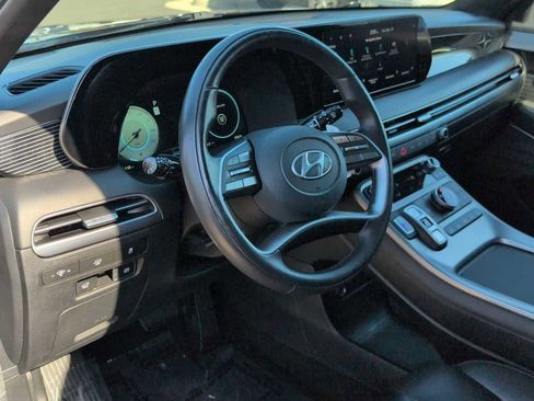 Used 2024 Hyundai Palisade Calligraphy image 10