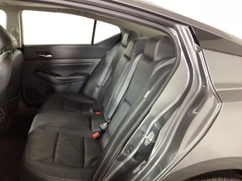 Used 2022 Nissan Altima 2.5 SL AWD/4WD image 12
