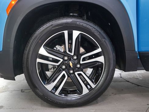 Used 2025 Chevrolet TrailBlazer LT w/ Convenience Package AWD/4WD image 31