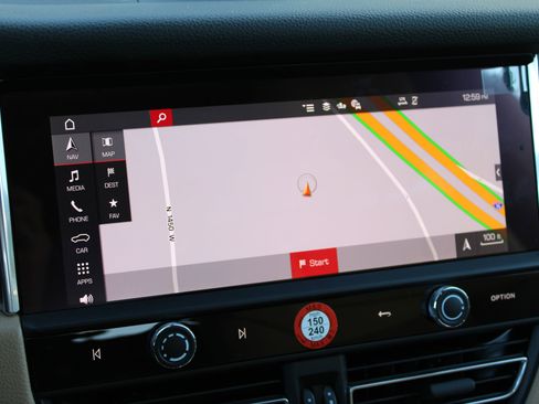 New 2026 Porsche Macan image 18