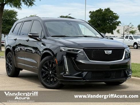 Used 2022 Cadillac XT6 Sport w/ Platinum Package AWD/4WD image 1
