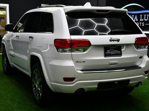 Used 2021 Jeep Grand Cherokee Overland AWD/4WD image 5