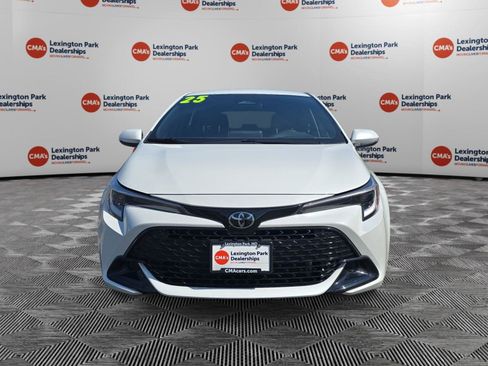 Used 2025 Toyota Corolla SE w/ SE Package FWD image 2