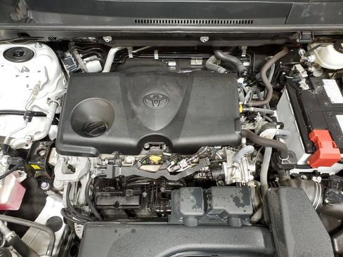 Used 2023 Toyota RAV4 XLE Premium image 6