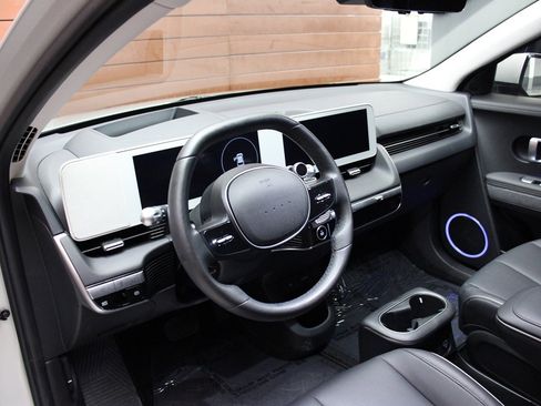 Used 2024 Hyundai Ioniq 5 Limited image 13