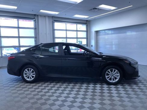Used 2026 Toyota Camry LE FWD image 35