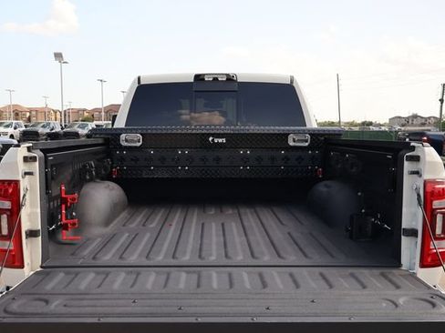 Used 2024 RAM 2500 Limited w/ Towing Technology Group AWD/4WD image 7