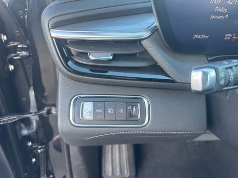 Used 2025 Buick Enclave Preferred image 16