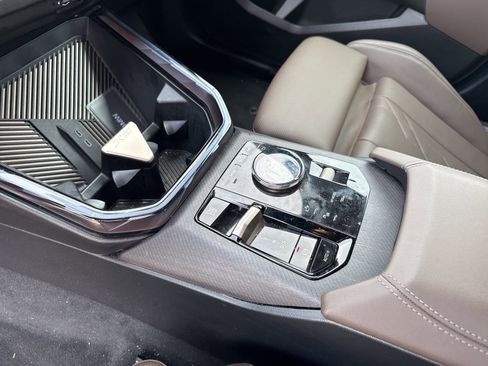 Used 2025 BMW X3 xDrive30i AWD/4WD image 15