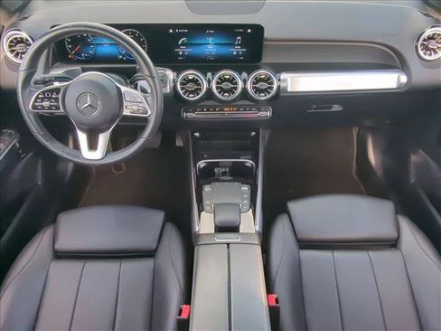 Used 2023 Mercedes-Benz GLB 250 4MATIC image 18