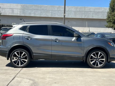 Used 2017 Nissan Rogue Sport SL FWD image 9
