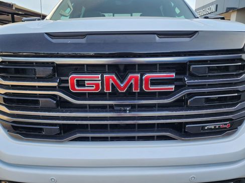 New 2026 GMC Sierra 1500 AT4 w/ AT4 Premium Package AWD/4WD image 10