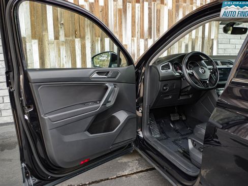 Used 2019 Volkswagen Tiguan SE FWD image 10