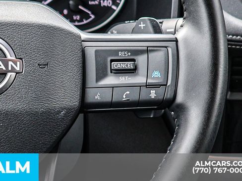 Used 2025 Nissan Rogue SV image 37