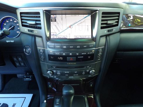 Used 2011 Lexus LX 570 Base AWD 4dr SUV image 34