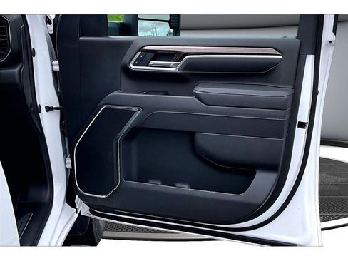 Used 2025 Chevrolet Silverado 2500 LT w/ Convenience Package image 24