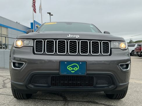 Used 2020 Jeep Grand Cherokee Laredo AWD/4WD image 5
