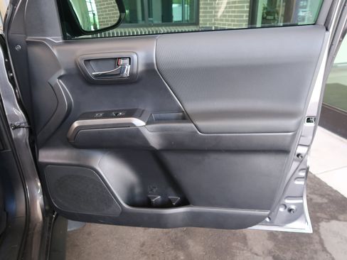 Used 2021 Toyota Tacoma TRD Sport w/ Technology Package RWD image 51