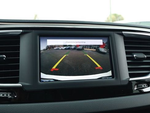 Used 2022 Chrysler Voyager LX FWD image 17