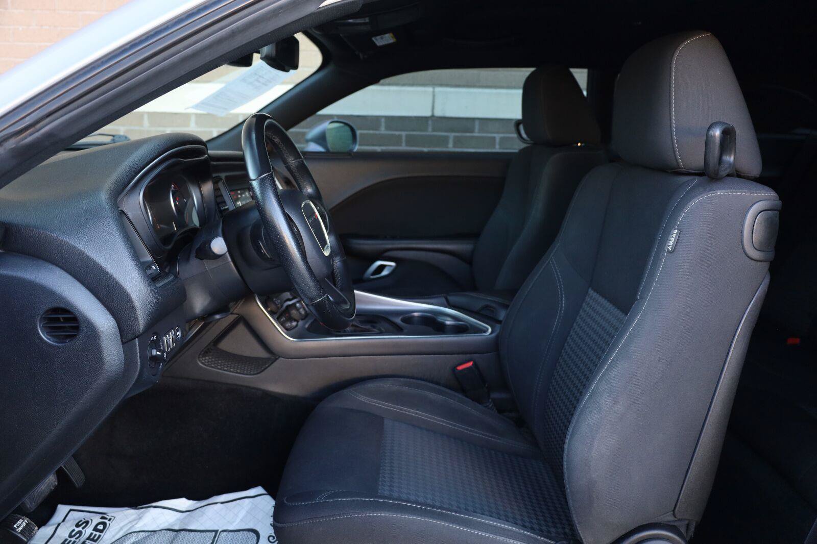Used 2018 Dodge Challenger R/T RWD image 21