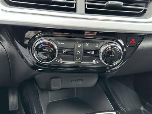 New 2025 Chevrolet Trax LT w/ Driver Confidence Package image 25