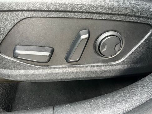 Used 2024 Kia Sorento S image 23