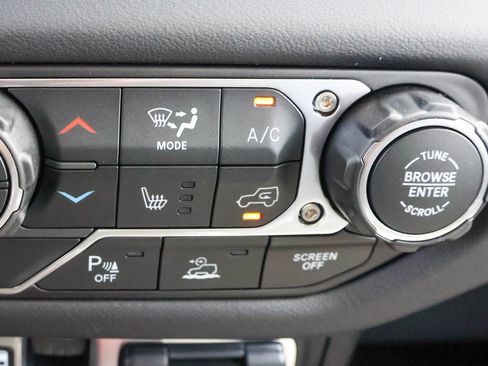 New 2026 Jeep Wrangler Unlimited Sahara AWD/4WD image 20