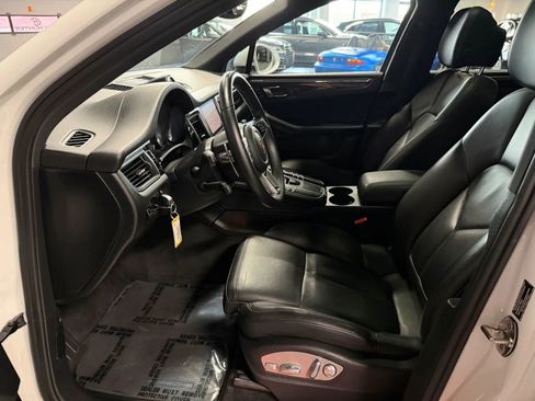 Used 2017 Porsche Macan S image 15