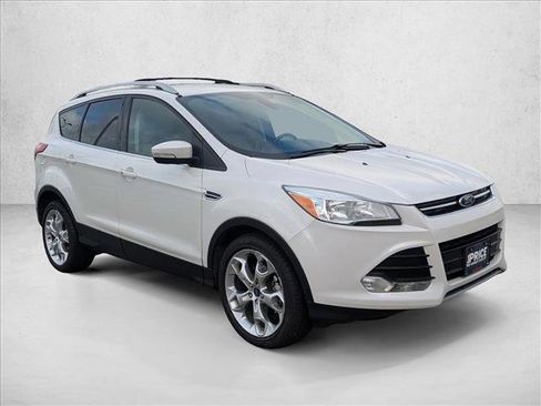 Used 2014 Ford Escape Titanium image 3
