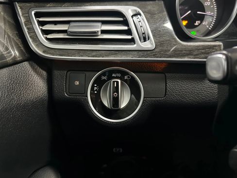 Used 2016 Mercedes-Benz E 350 Sedan image 29