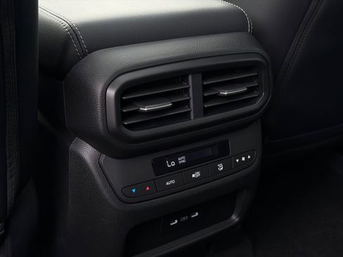 New 2025 Honda Pilot Touring image 19