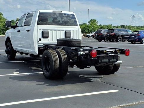 New 2025 RAM 3500 Tradesman AWD/4WD image 4
