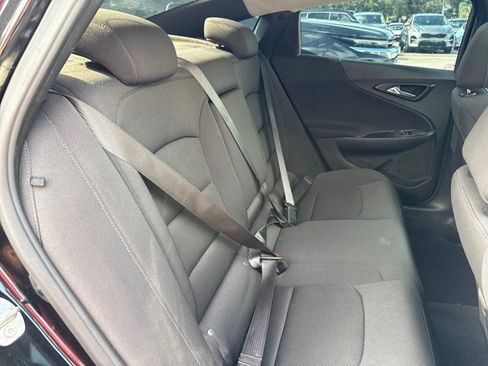 Used 2022 Chevrolet Malibu LT FWD image 14