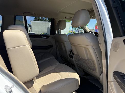 Used 2016 Mercedes-Benz GL 450 4MATIC image 12