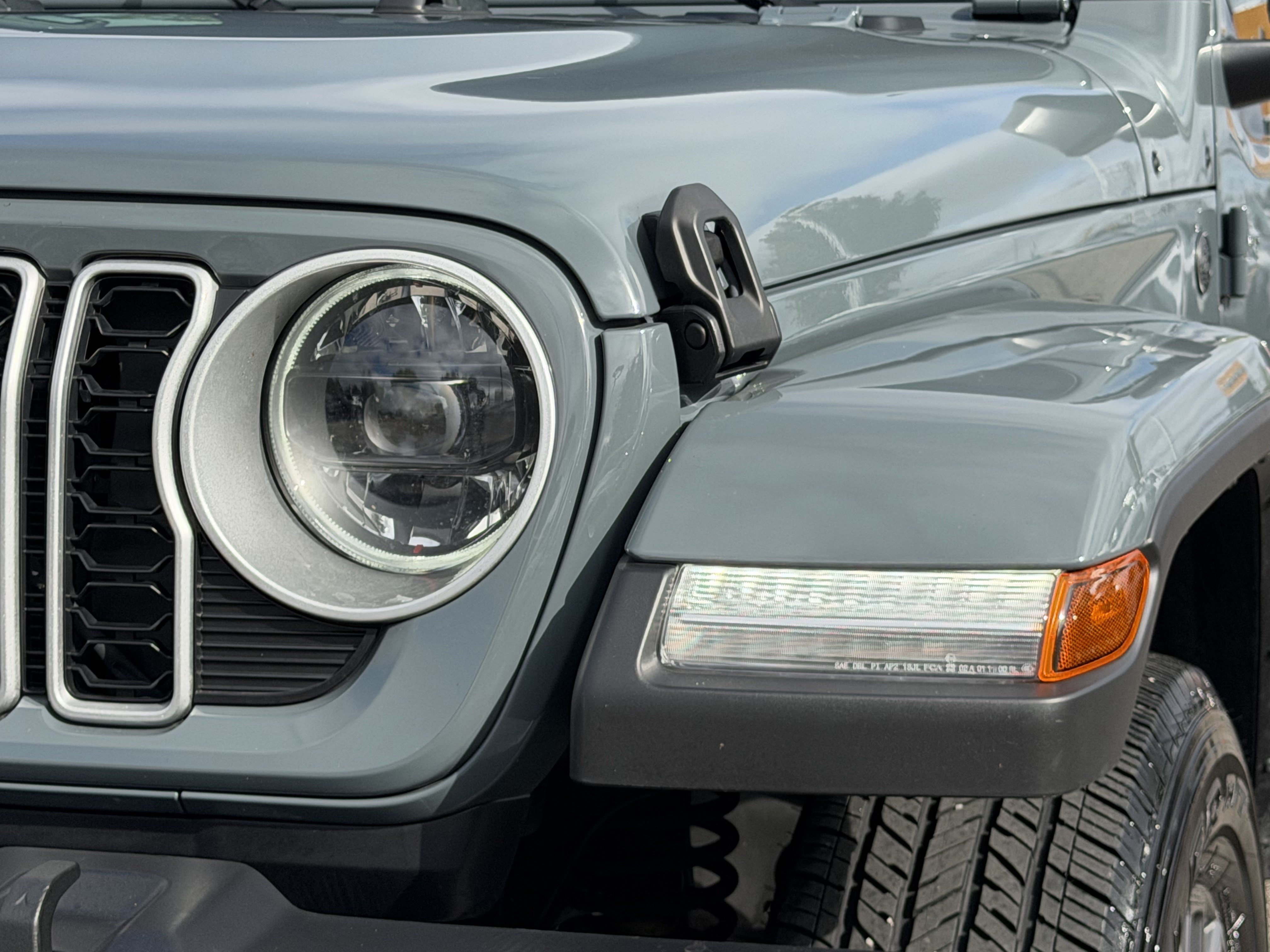 Used 2026 Jeep Wrangler Unlimited Sahara AWD/4WD image 6