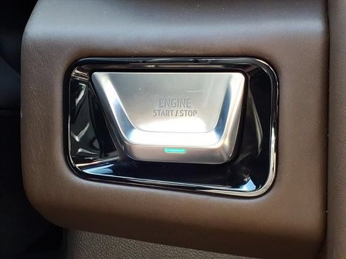 Used 2025 GMC Yukon Denali Ultimate w/ LPO, Floor Liner Package AWD/4WD image 27