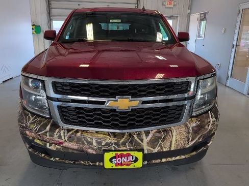 Used 2015 Chevrolet Suburban LT w/ Luxury Package AWD/4WD image 6